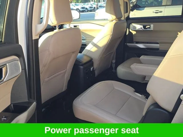 Used 2023 White Ford Limited image 32