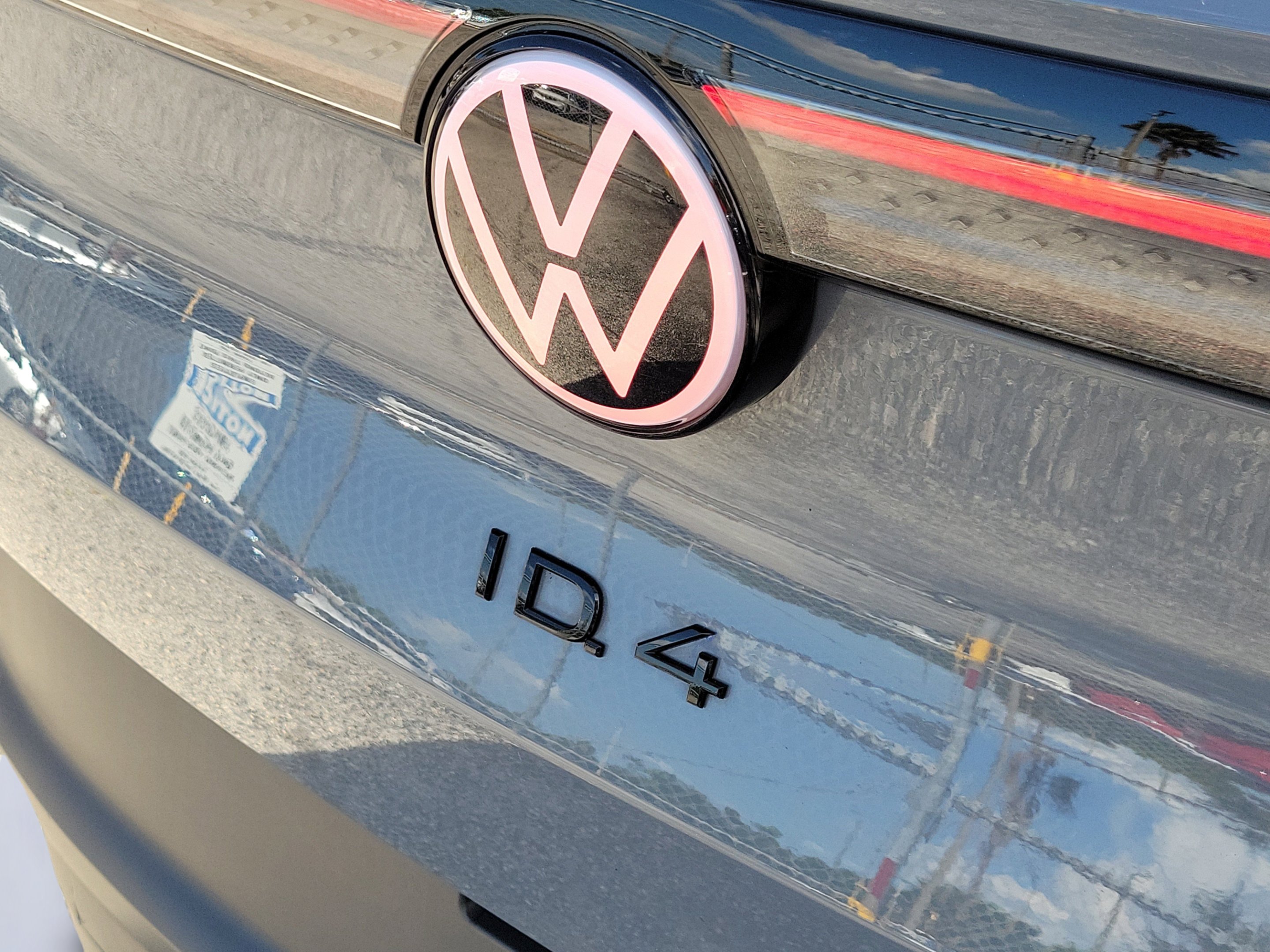 Used 2025 Gray Volkswagen Pro S image 5