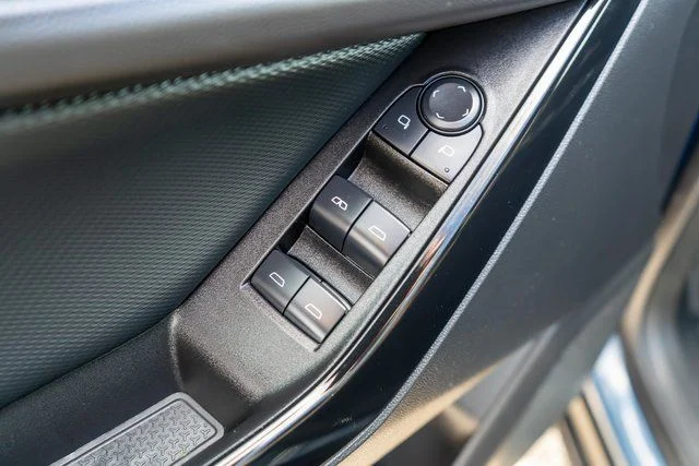Used 2025 Blue Chevrolet LT image 18