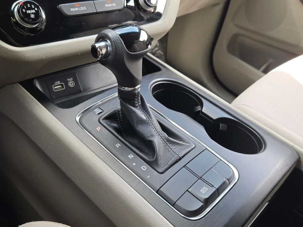2017 Kia Sedona LX - Photo 25