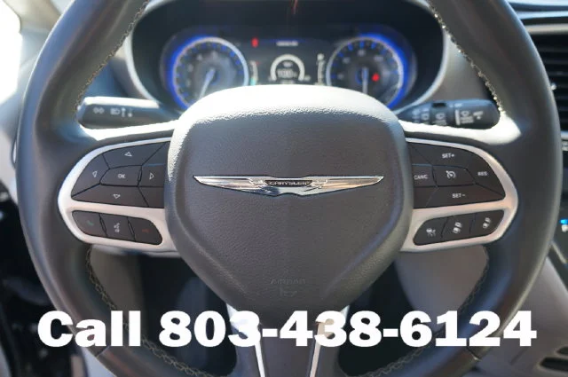 Used 2023 Brilliant Black Crystal Pearlcoat Chrysler Touring L image 6
