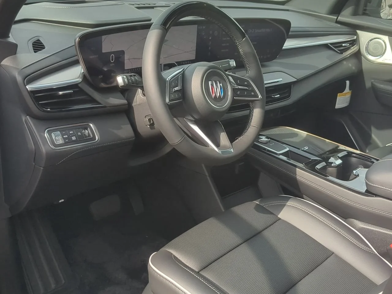New 2026 Iridescent White Tricoat Buick Avenir image 10