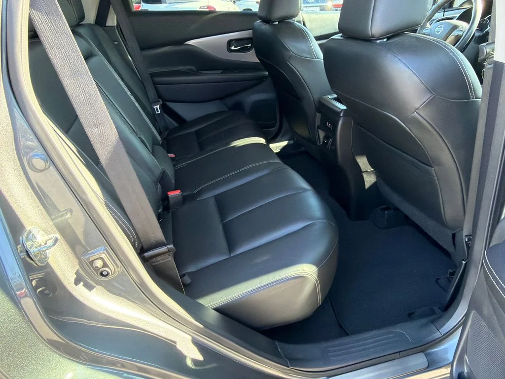 Used 2022 Gray Nissan SV image 15