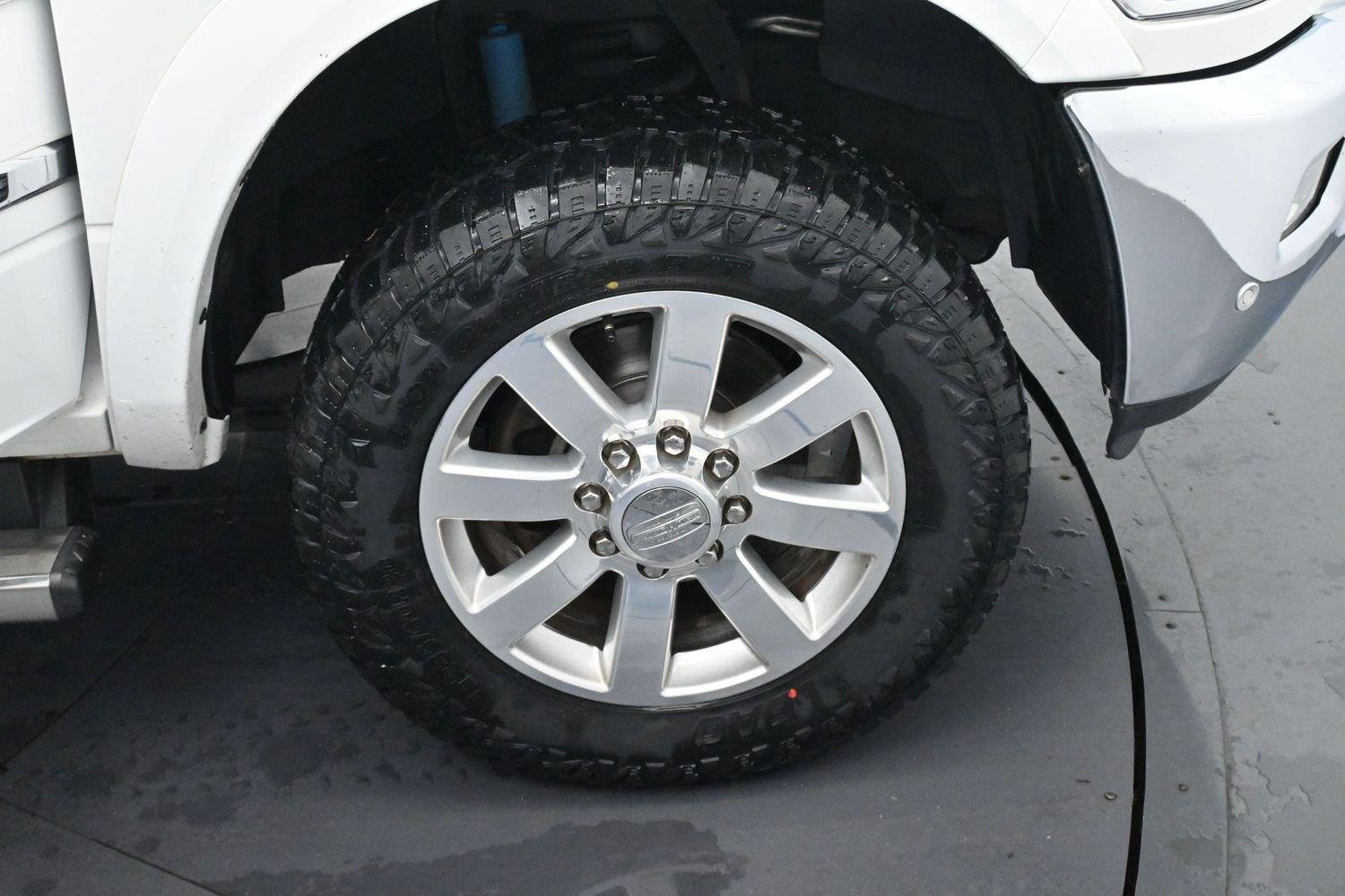 Used 2018 Bright White Clearcoat Ram Longhorn image 33