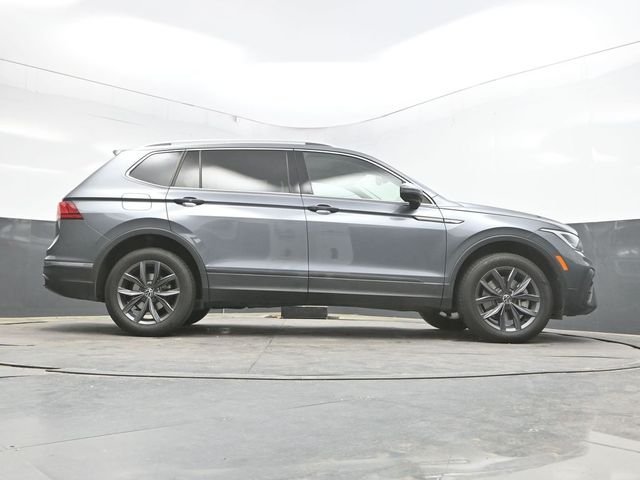 Used 2023 Gray Volkswagen 2.0T SE image 35