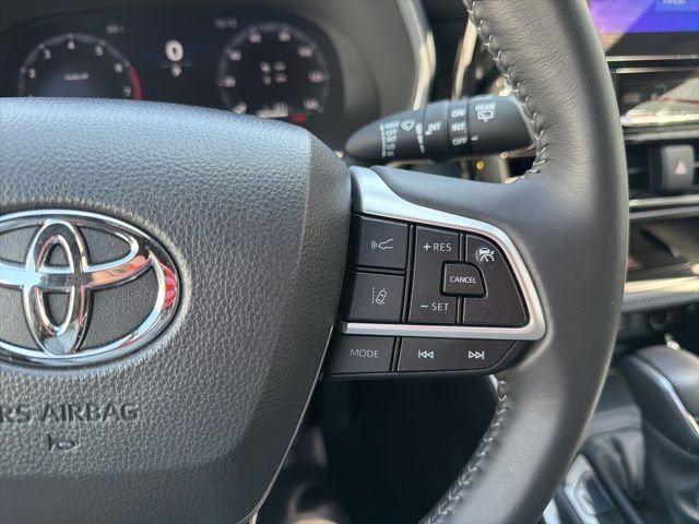 Used 2025 Gray Toyota XSE image 40