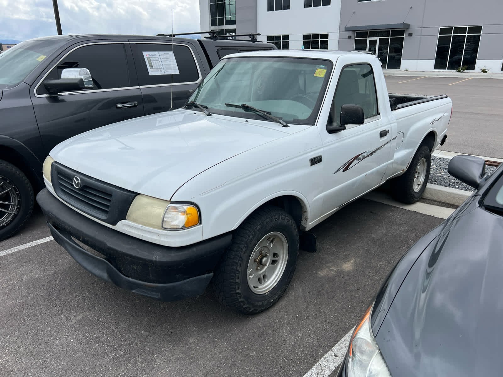2000 Mazda B-Series SX