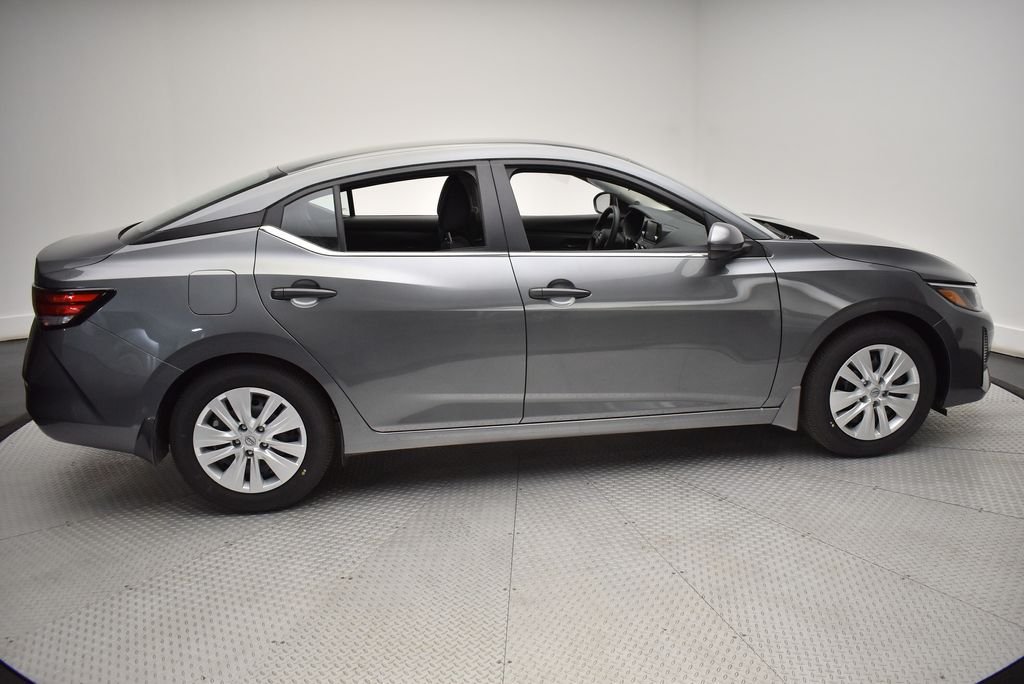 2025 Nissan Sentra S - Photo 4