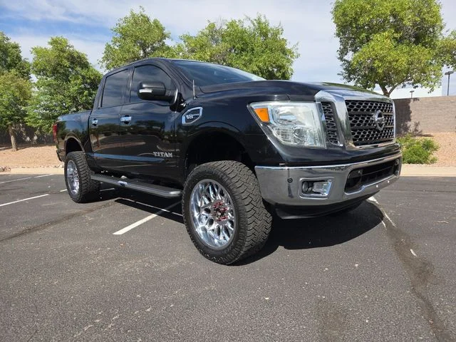 2017 Nissan Titan SV