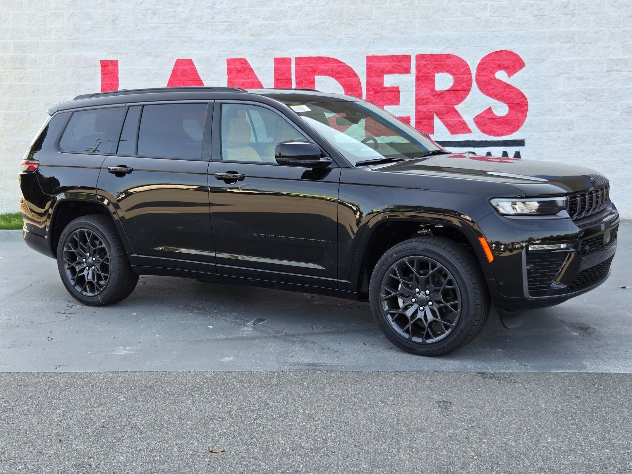2026 Jeep Grand Cherokee L Summit 4x4's photo