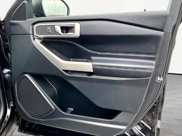 Used 2022 Black Metallic Ford XLT image 12