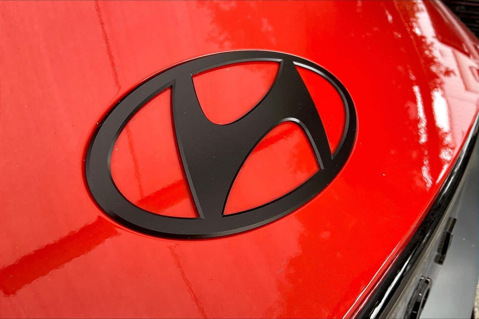 Certified Used 2025 Soultronic Orange Hyundai  image 30