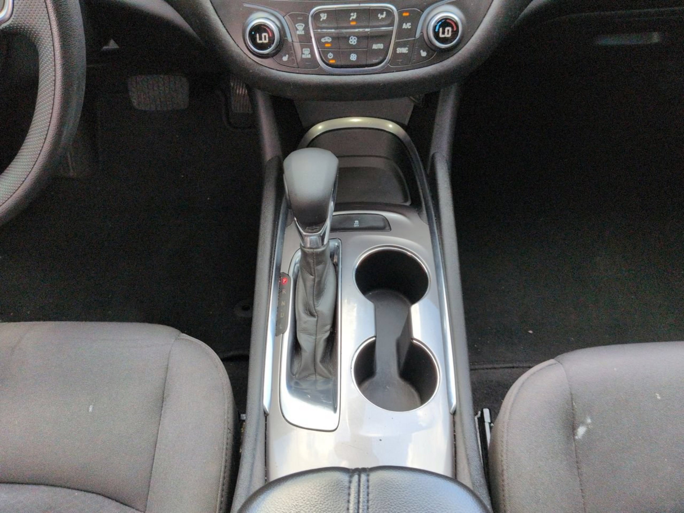 Used 2021 Silver Ice Metallic Chevrolet LT image 16