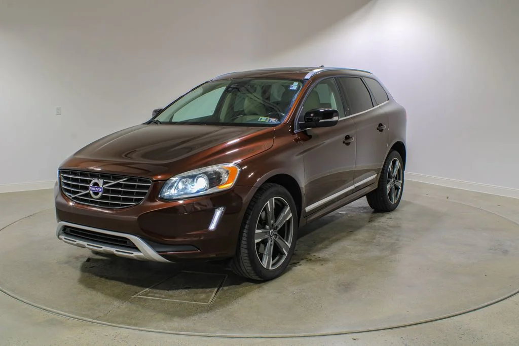 2017 Volvo XC60 T6 AWD Dynamic's photo