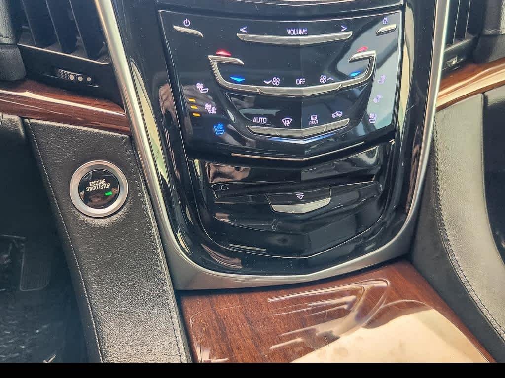 2018 Cadillac Escalade Premium Luxury - Photo 19