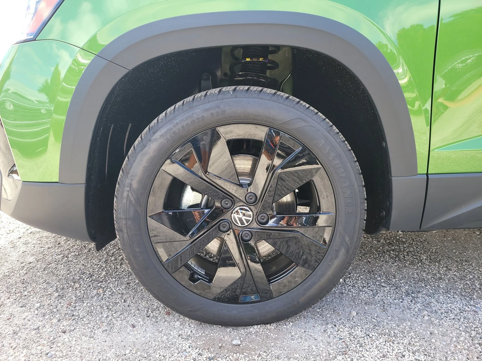 New 2026 Bright Moss Green W/Deep Black Roof Volkswagen 1.5T SE Black image 10
