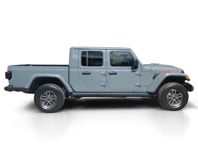 Used 2025 Anvil Clearcoat Jeep Mojave image 8