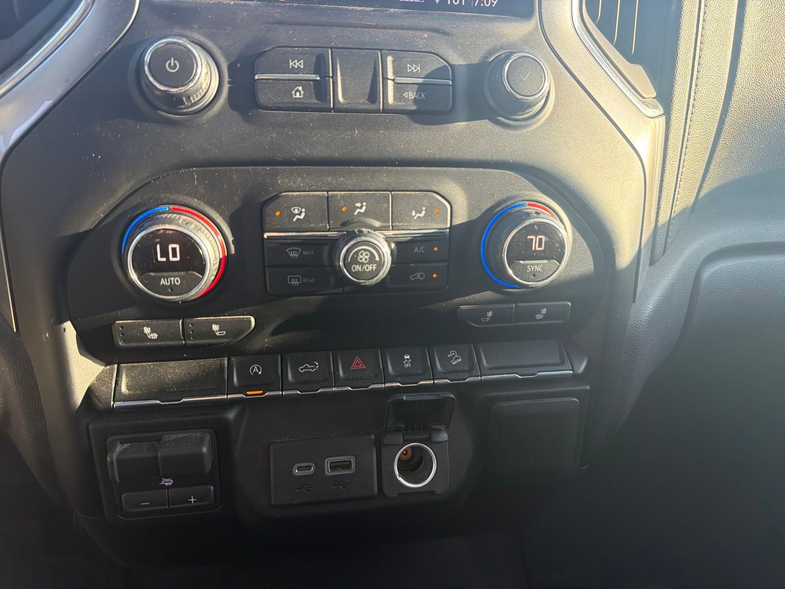 Used 2019 Silver Ice Metallic Chevrolet LT image 14