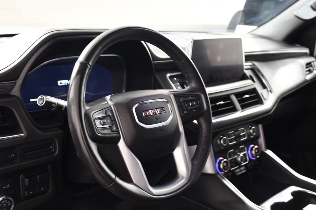 Used 2022 White Frost Tricoat GMC SLT image 13