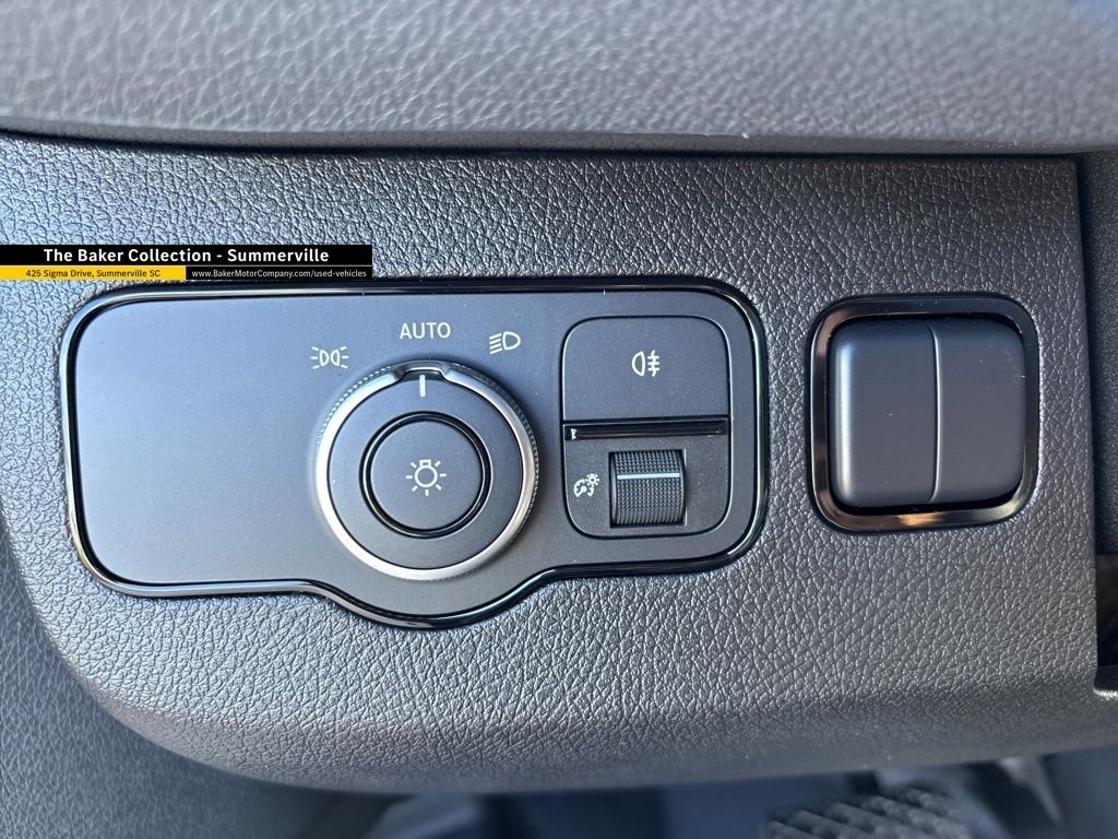 New 2026 White Mercedes-Benz AWD Cargo image 35