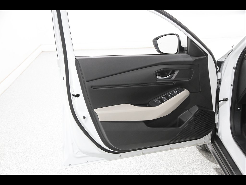 Used 2024 WHITE Honda EX image 4