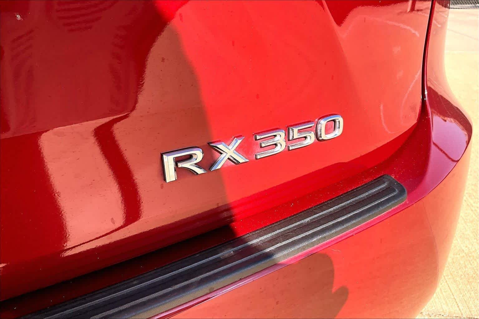 Used 2019 Matador Red Mica Lexus  image 10