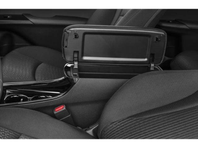 Used 2018 Classic Silver Toyota  image 7