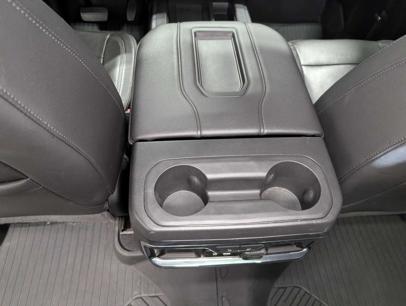 Used 2020 Shadow Gray Metallic Chevrolet LTZ image 20