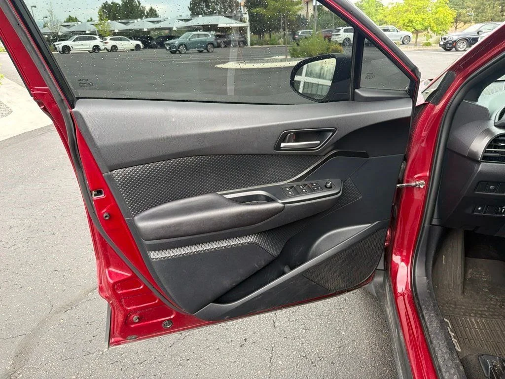 Used 2018 Red Toyota XLE image 9