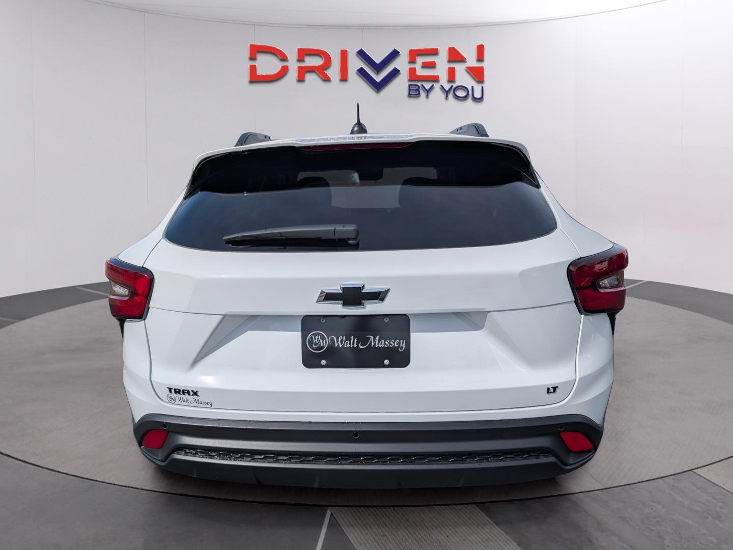 New 2026 Summit White Chevrolet LT image 4
