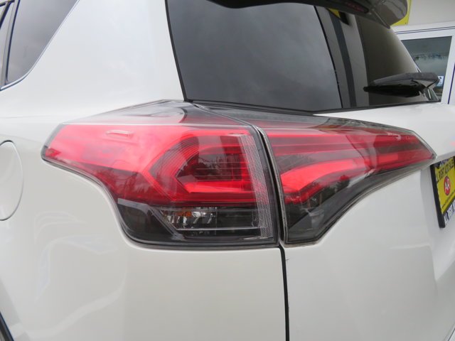 Used 2017 Blizzard Pearl Toyota Limited image 35