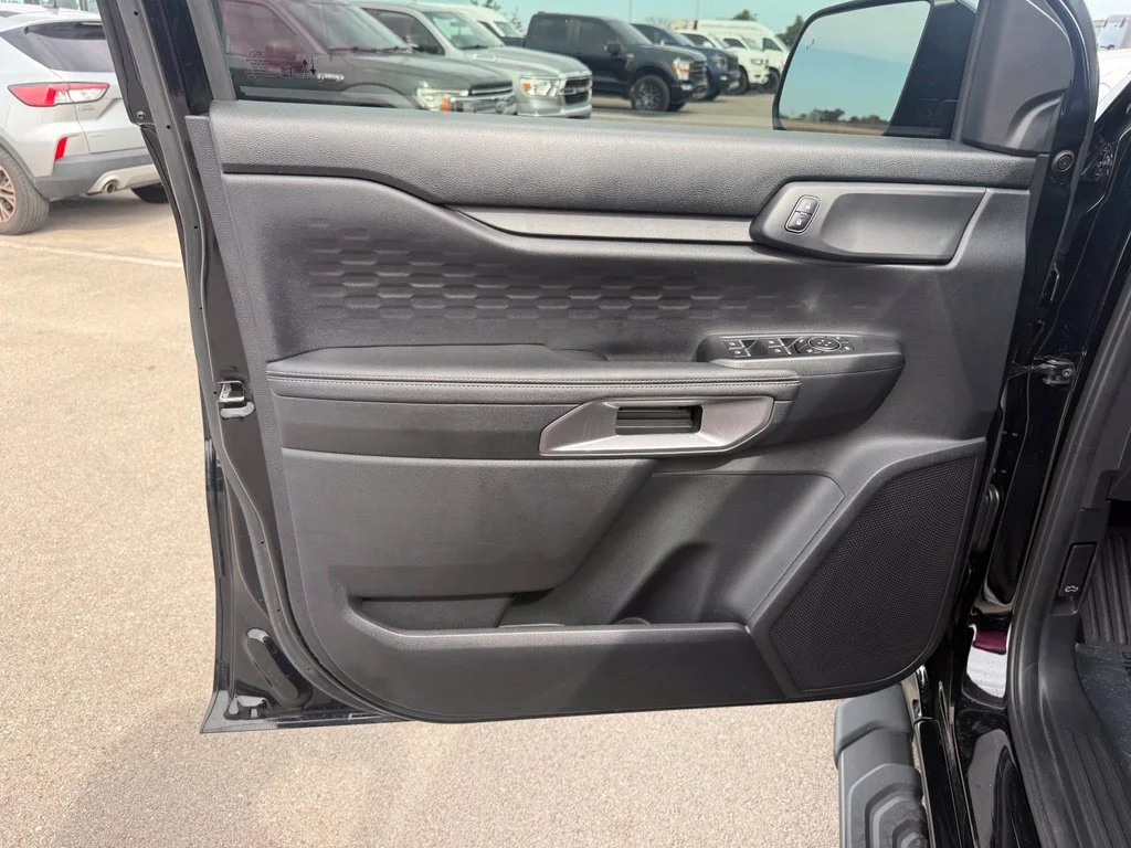 Used 2025 Black Ford XLT image 8