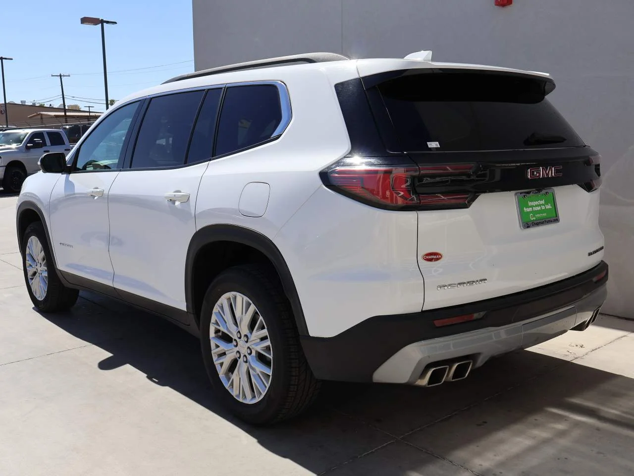 Used 2024 White Frost Tricoat GMC Elevation image 3