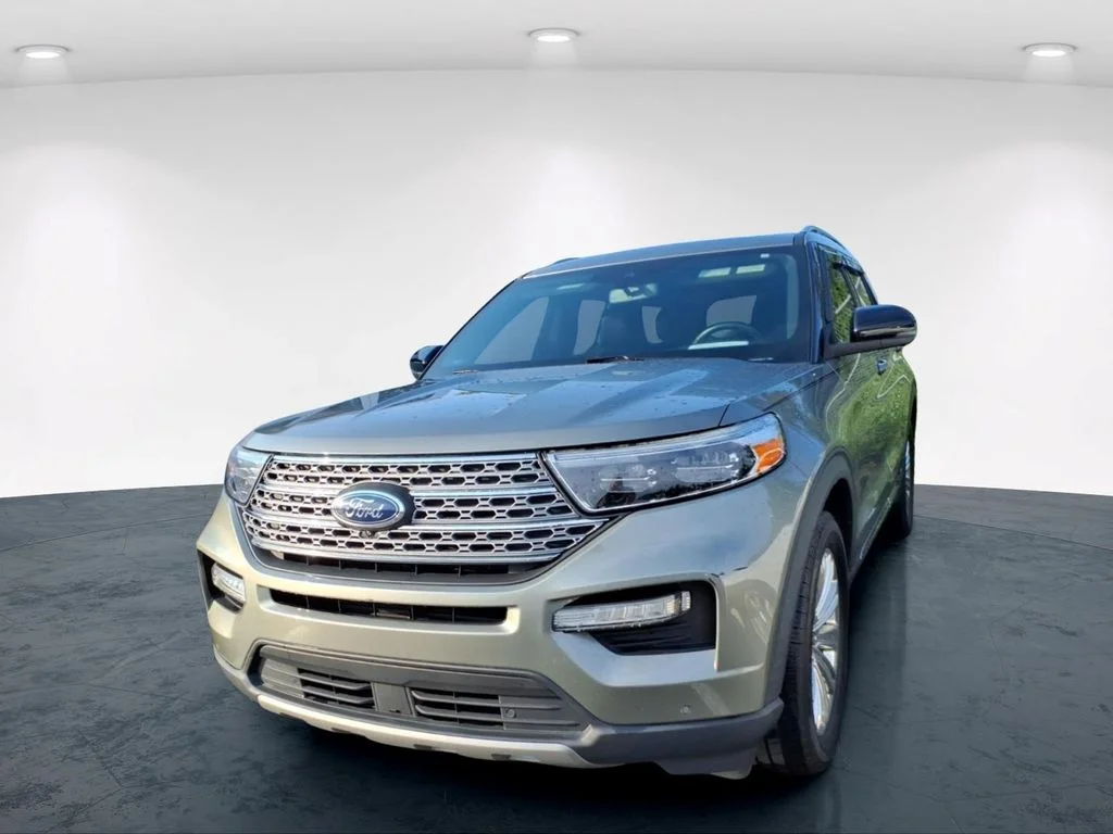 Used 2020 Green Ford Limited image 5