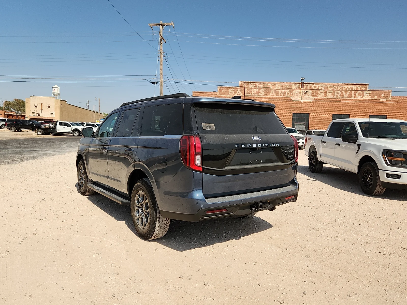 New 2027 Nocturnal Blue Metallic Ford Active image 5