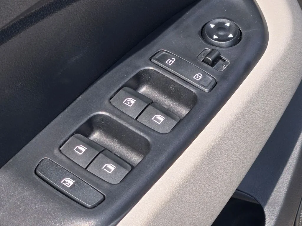 New 2026 Onyx Black Hyundai SEL image 19