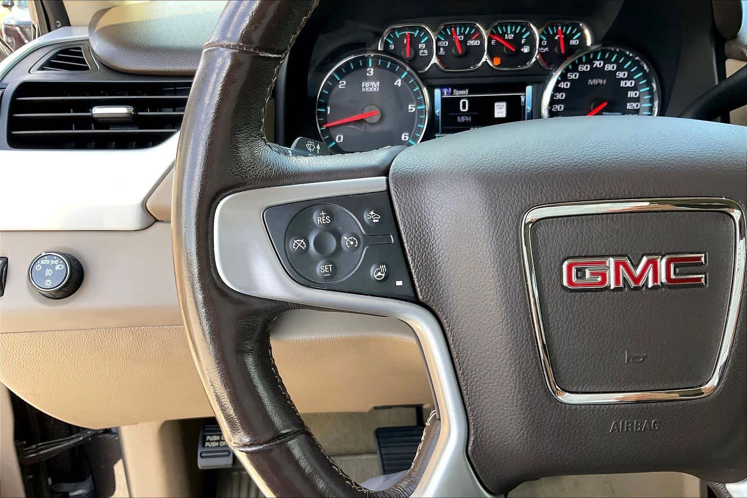 Used 2018 Iridium Metallic GMC SLT image 24