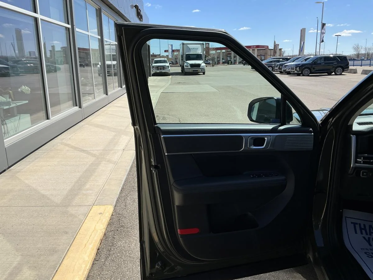 Used 2025 Green Hyundai XRT image 14