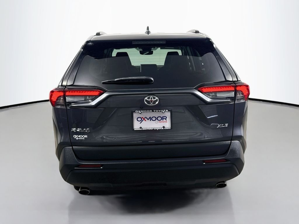 Used 2024 Magnetic Gray Metallic Toyota XLE Premium image 6