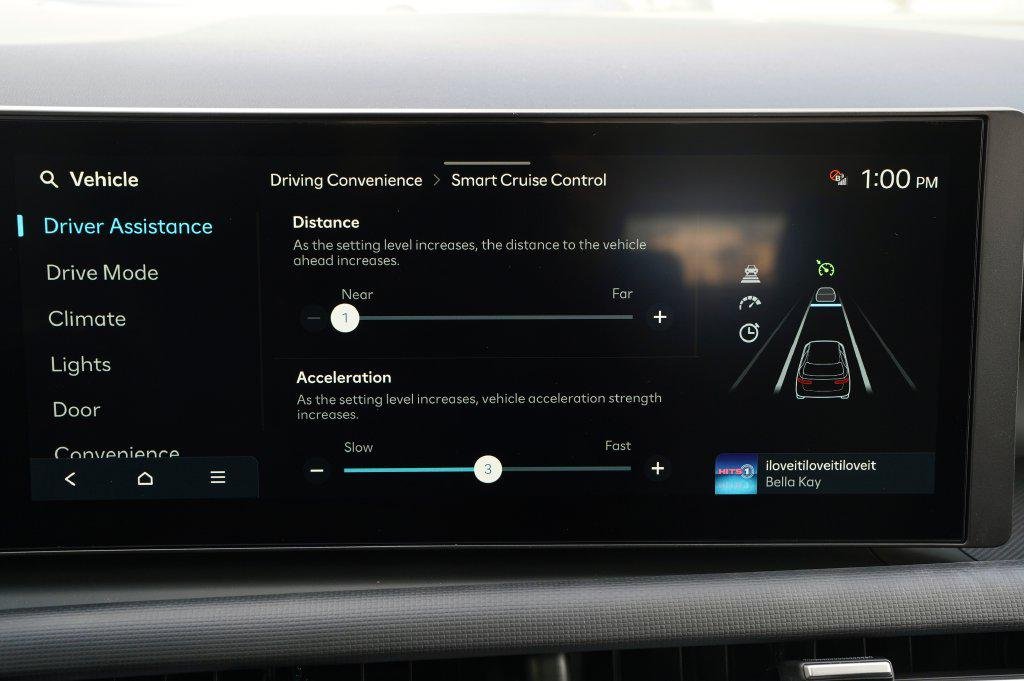 New 2026 Atlantis Blue Hyundai SE image 15