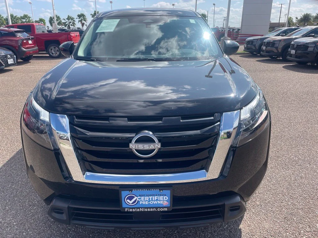 Used 2024 Black Nissan S image 7