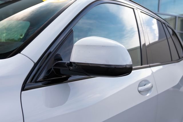 Used 2019 Alpine White BMW xDrive40i image 12
