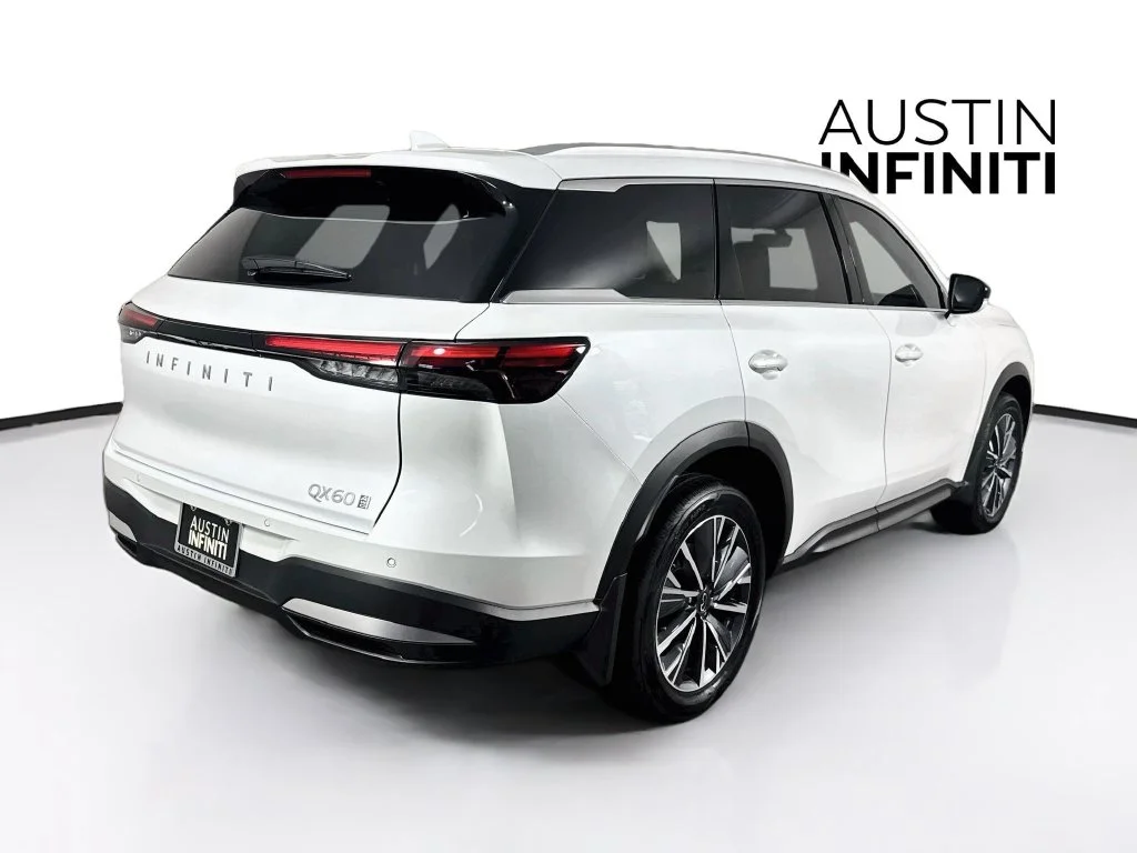 Certified Used 2027 White INFINITI LUXE image 10