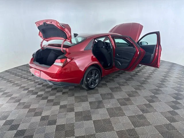 Used 2023 Red Hyundai SEL image 16