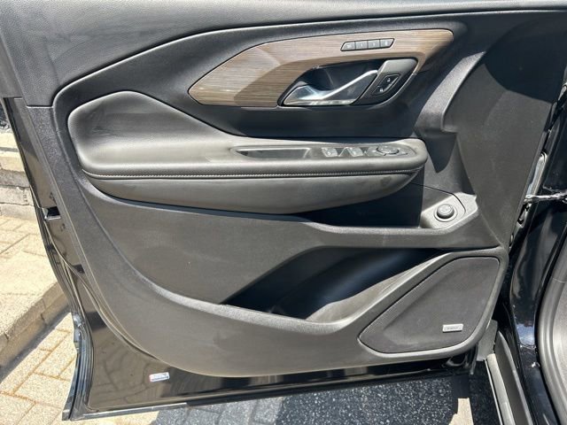 Used 2023 Ebony Twilight Metallic GMC Denali image 10
