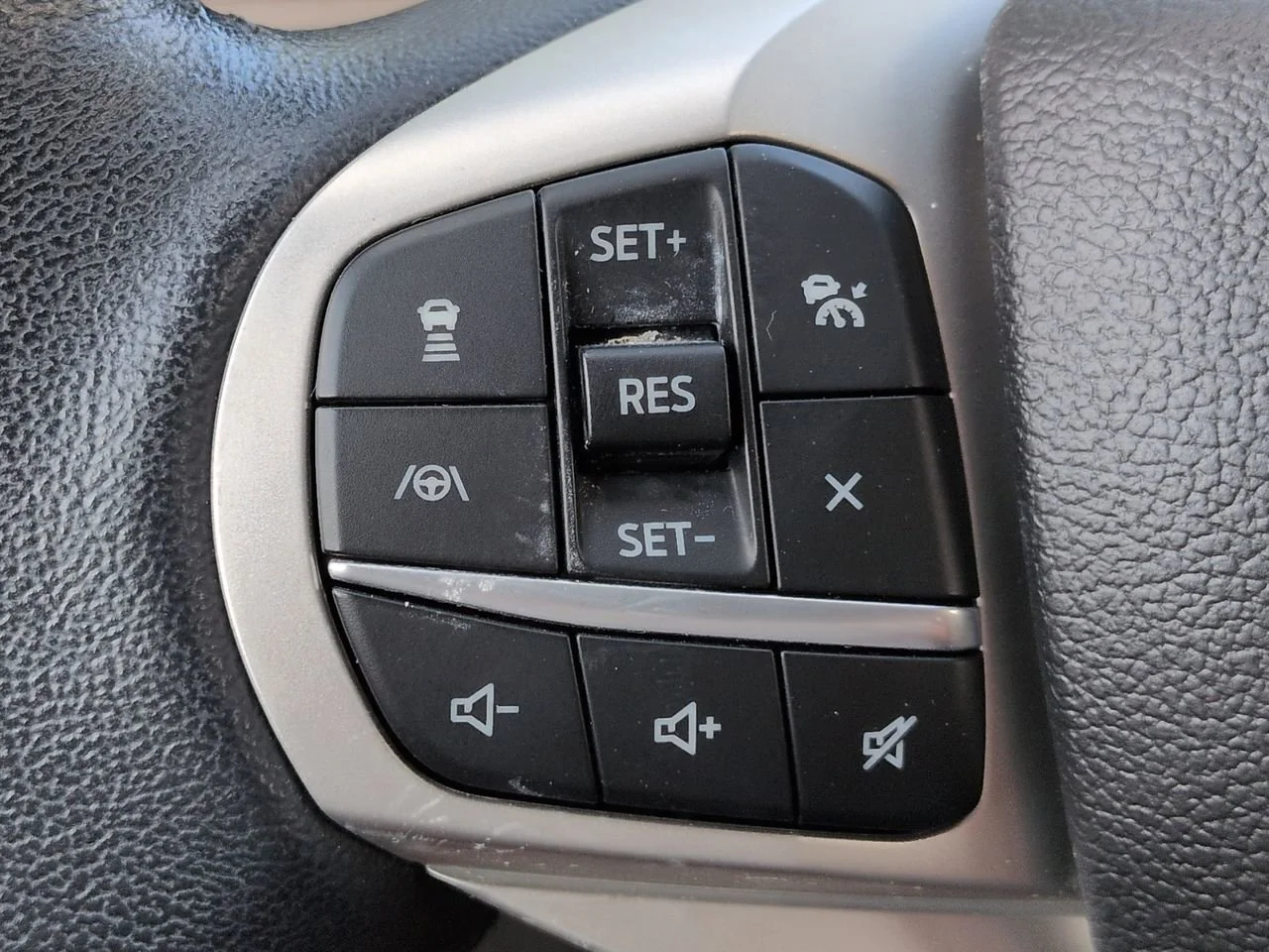 Used 2022 Green Metallic Ford Limited image 26