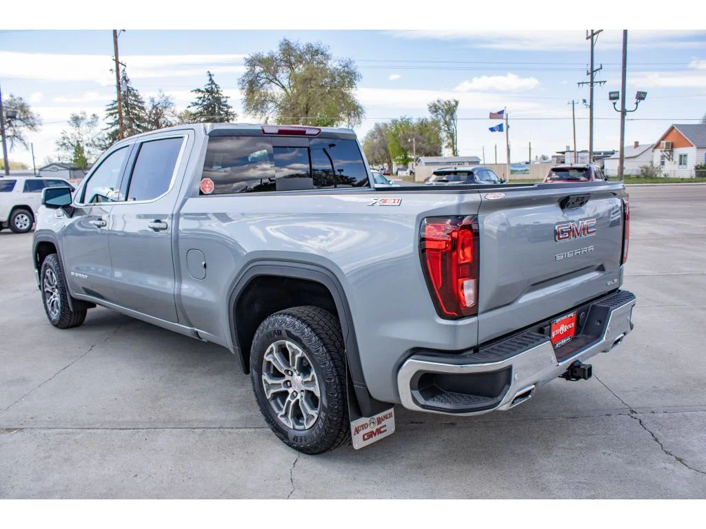 2026 GMC Sierra 1500 SLE - Photo 6