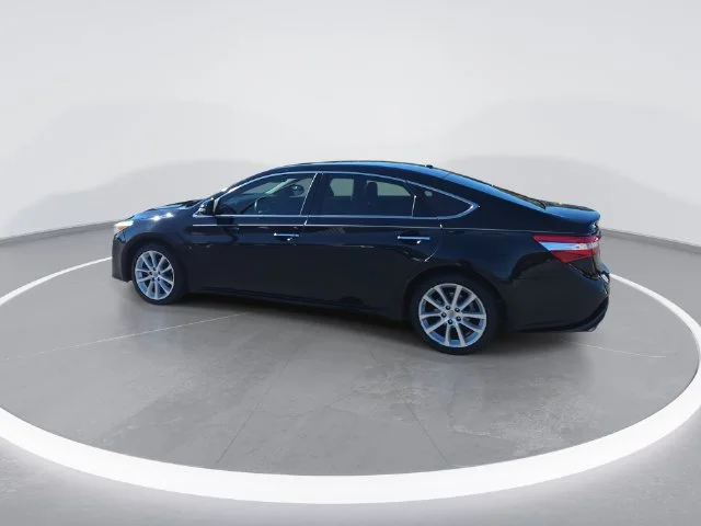 Used 2013 Black Toyota XLE Touring image 6