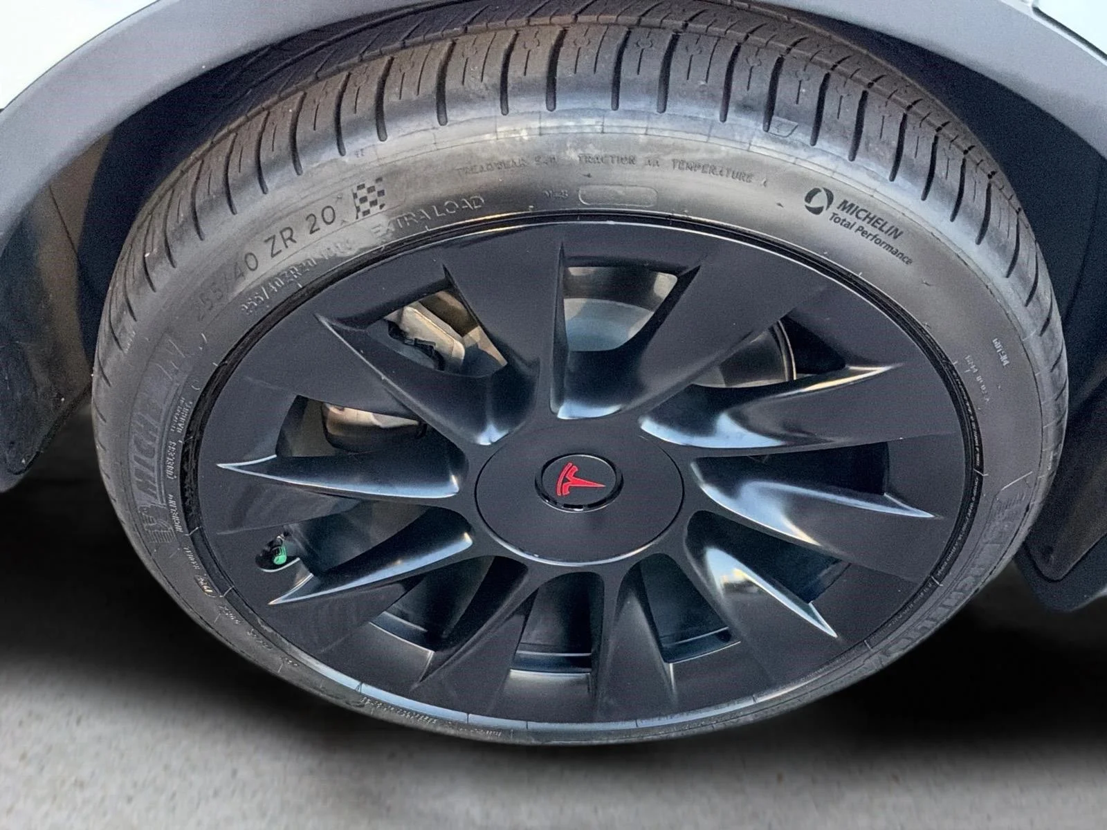 Used 2020  Tesla Long Range image 14
