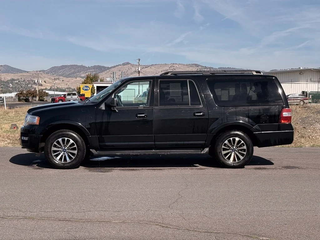 Used 2016 Shadow Black Ford XLT image 2